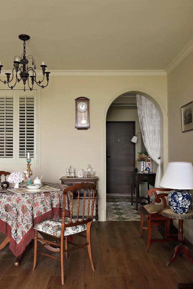 ㎡老房里打造英伦复古宅美轮美奂窗景超绝！PG电子麻将胡了2模拟器留学小伙在89(图6)