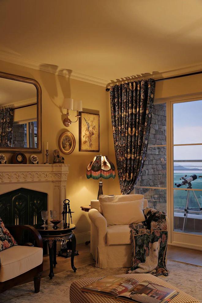 ㎡老房里打造英伦复古宅美轮美奂窗景超绝！PG电子麻将胡了2模拟器留学小伙在89(图5)