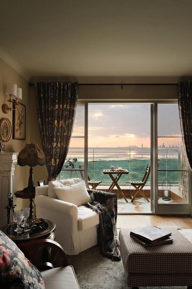 ㎡老房里打造英伦复古宅美轮美奂窗景超绝！PG电子麻将胡了2模拟器留学小伙在89(图14)